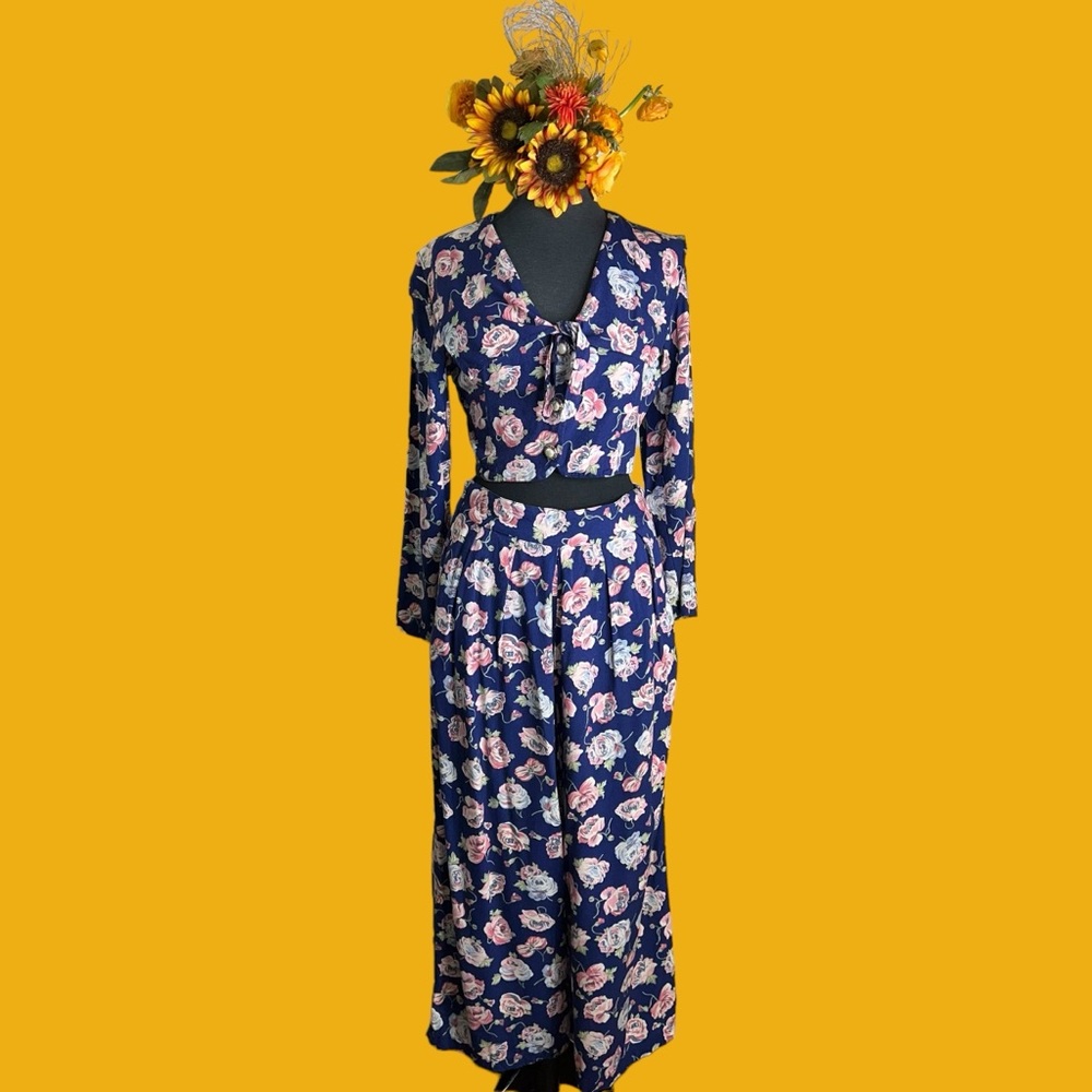 NIKI-LEE California vintage floral set.